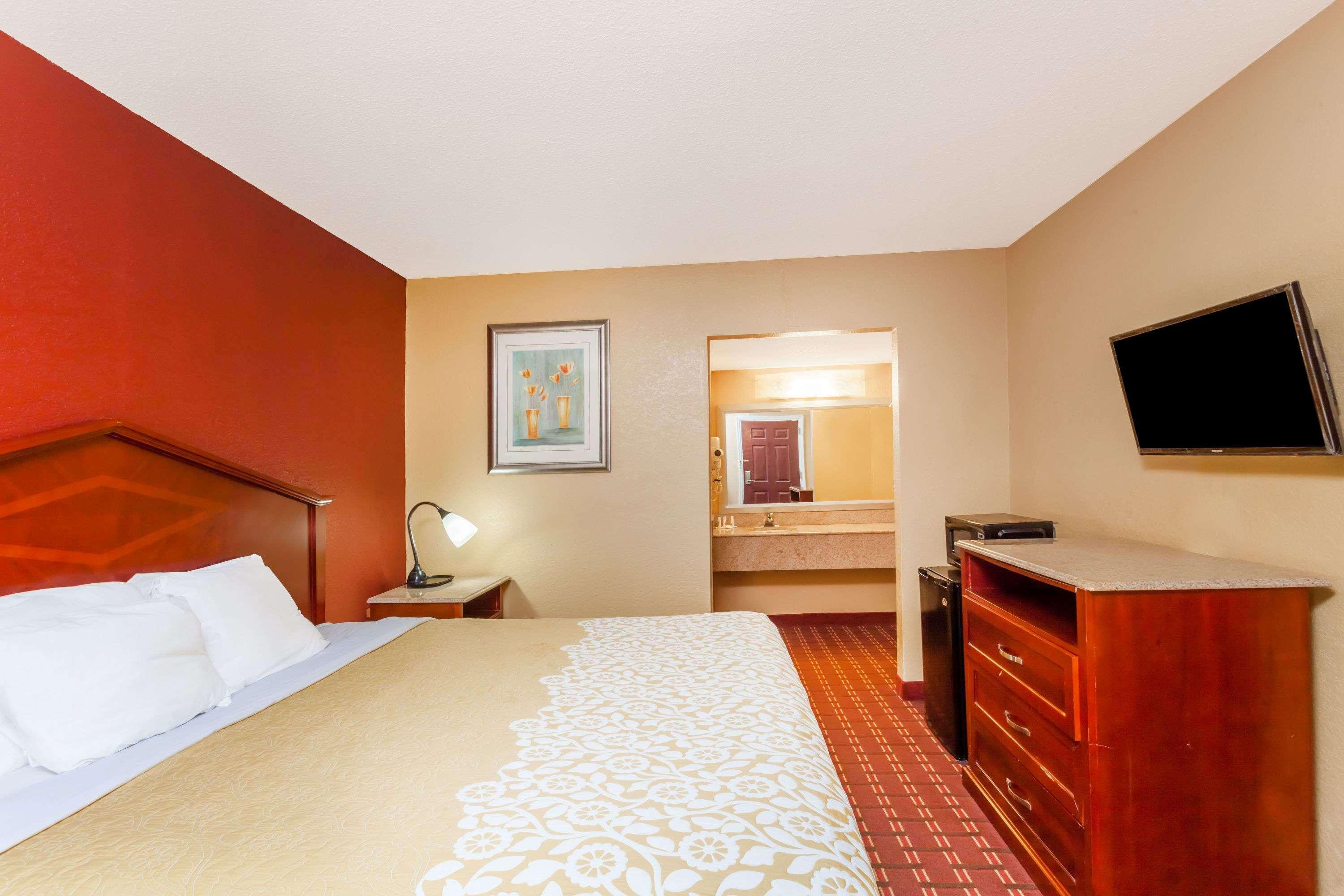 Days Inn By Wyndham Columbia Extérieur photo