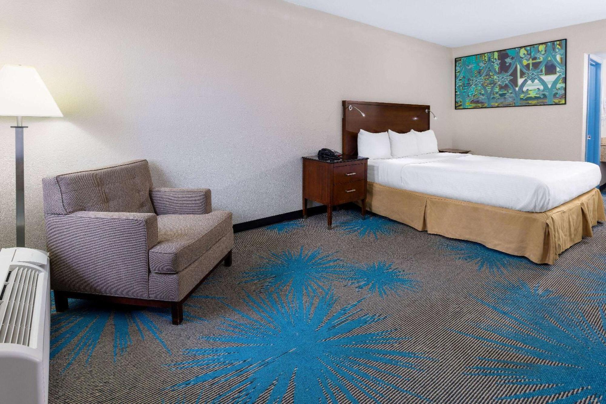 Days Inn By Wyndham Columbia Extérieur photo