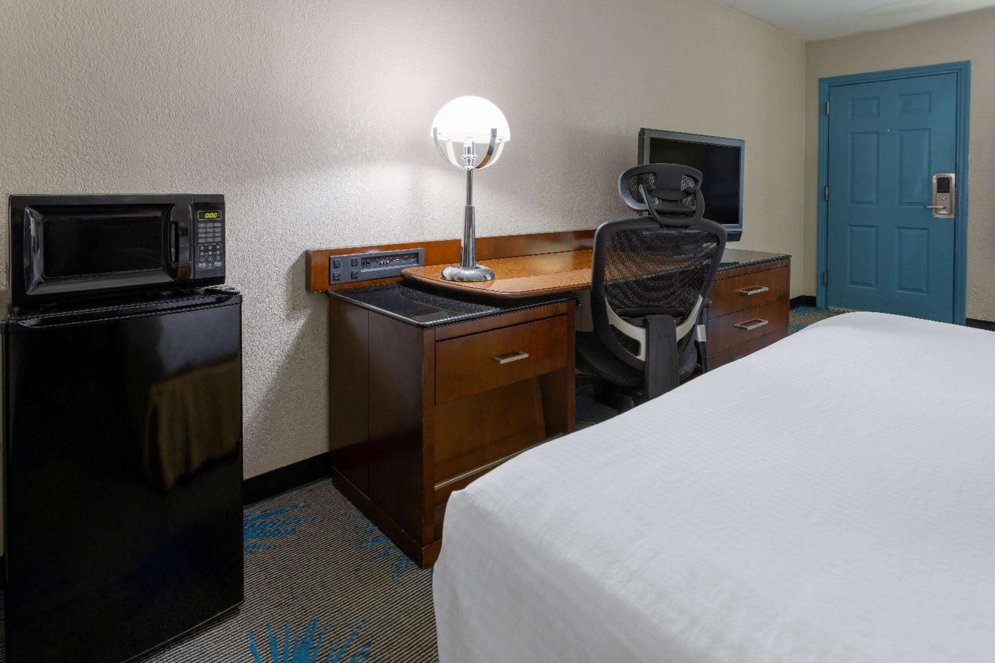 Days Inn By Wyndham Columbia Extérieur photo
