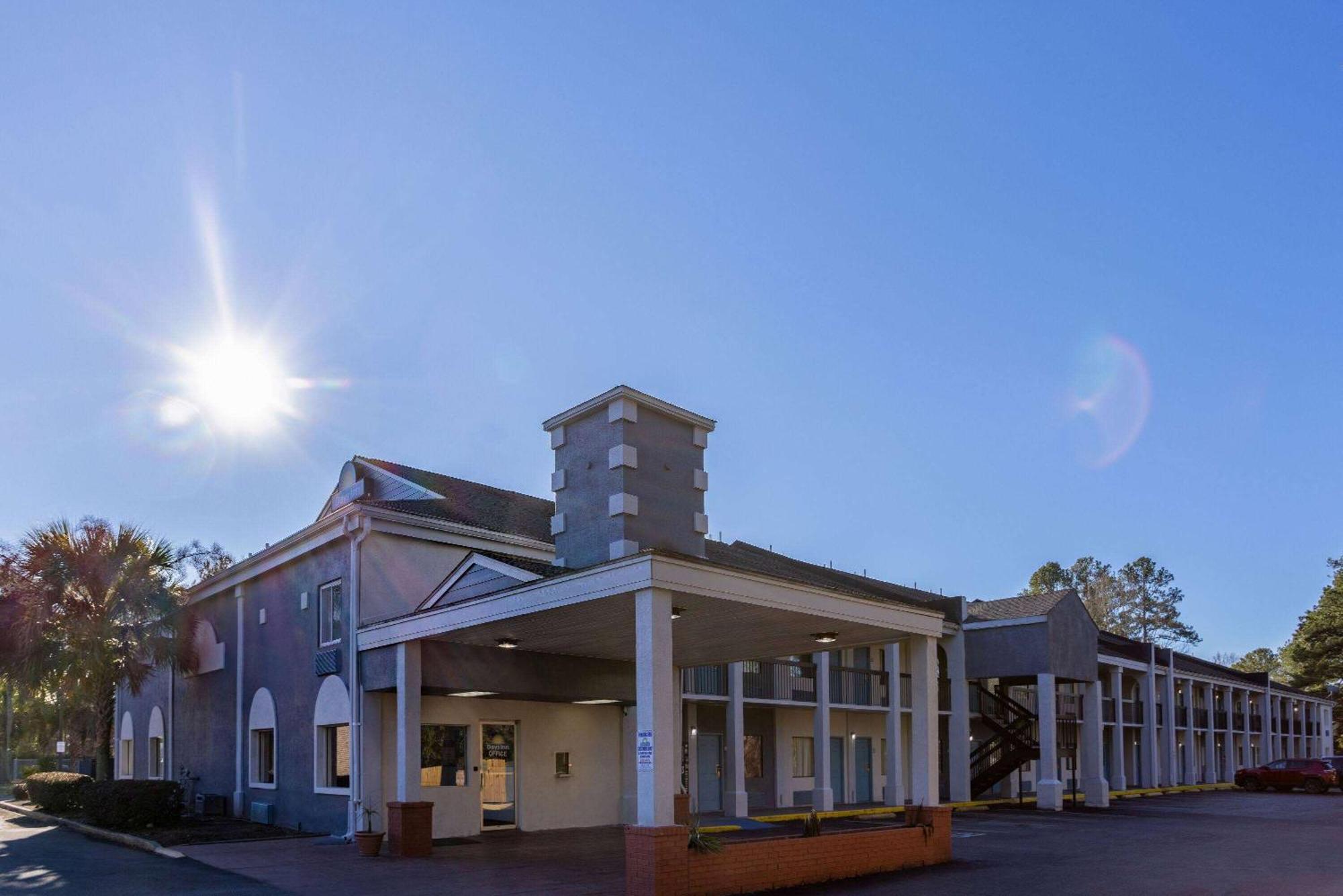 Days Inn By Wyndham Columbia Extérieur photo